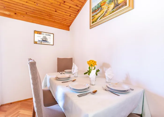 Ada Near The Sea 게스트하우스