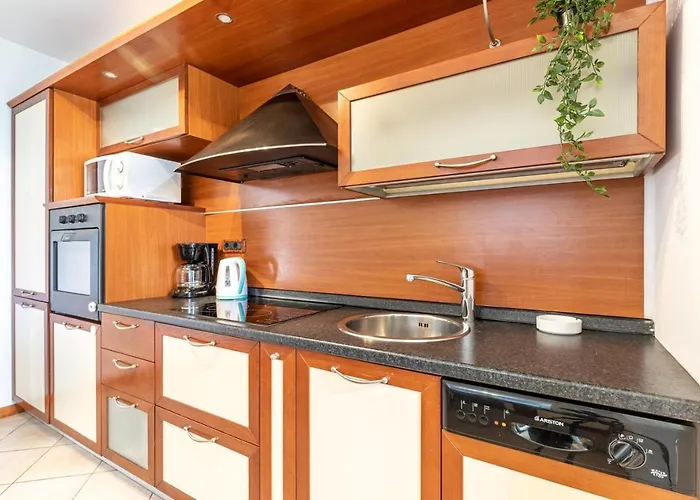 Ada Near The Sea 게스트하우스