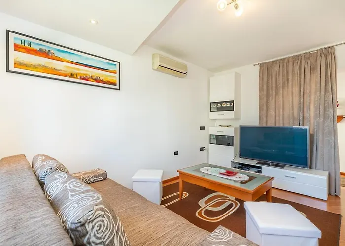 Ada Near The Sea 게스트하우스 포레치